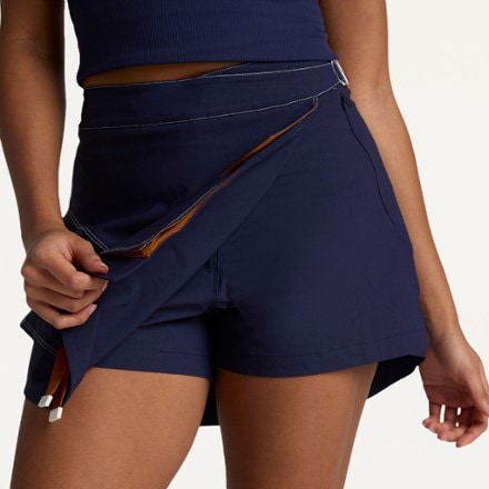 SENIQ Trailmix Hike Cargo Skort - Women's 5