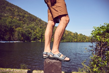 Mens birkenstock best sale sandals near me