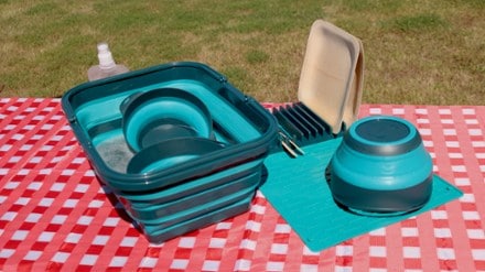 Adventure Ready Flat Pack Collapsible Sink - 16 L 7