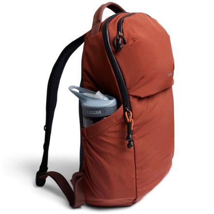 Bellroy Lite Ready Pack Water bottle not included