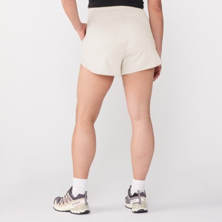 Vuori Halo Performance Shorts 2.0 - Women's 2