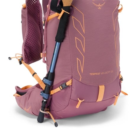 Osprey Tempest Velocity 20 Pack - Women's Trekking pole attachments