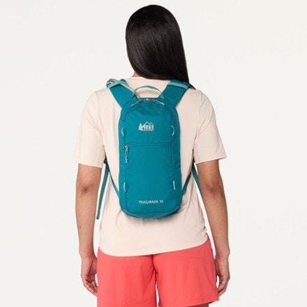 REI Co-op Trailmade 10 Hydration Pack 1