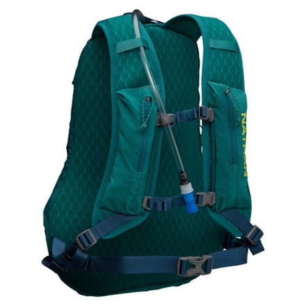 Nathan Crossover 10 Liter Hydration Pack 4