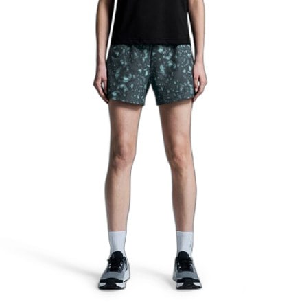 On Trail 4.5" Shorts - Women's 0