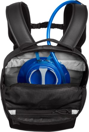 CamelBak M.U.L.E. Commute 22 Hydration Pack Compatible with 3 L reservoir (reservoir not included)