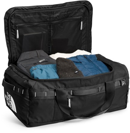 The North Face - SAC DUFFEL BASE CAMP LUNAR SLATE ET TNF BLACK S – LE LABO  STORE