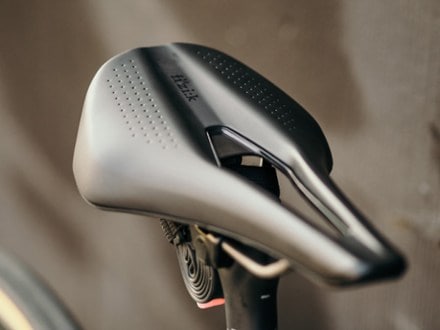 Fizik Tempo Argo R1 Saddle 6