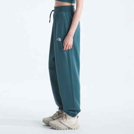 The North Face Essential Relaxed Straight Joggers - Women's 3