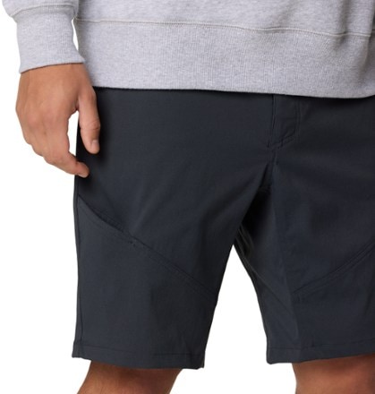 Mountain Hardwear Hardwear AP Active 9" Shorts - Men's 6