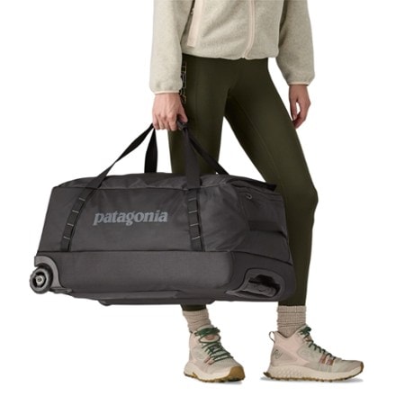 Patagonia Black Hole Wheeled Duffel 70 L 3