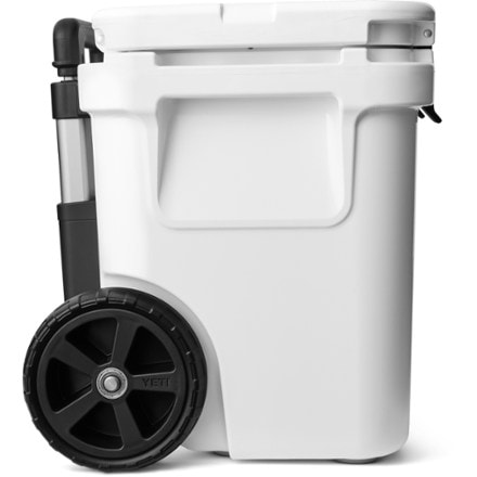 YETI Roadie 32 Wheeled Cooler 2