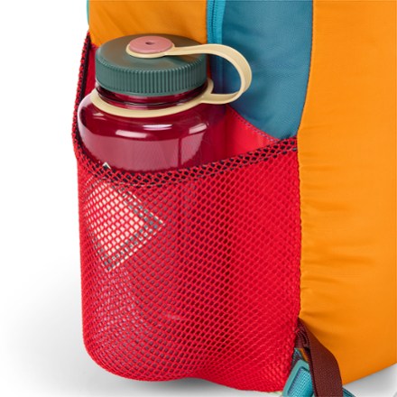 Cotopaxi Luzon 24 L Del Dia Pack Water bottle pocket (Water bottle sold separately)