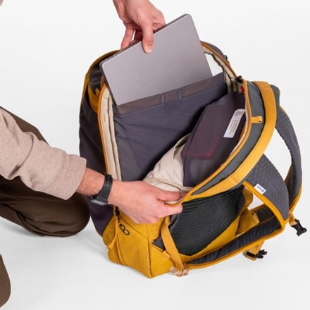 NEMO Vantage 30 L Endless Promise Everyday Adventure Daypack 7