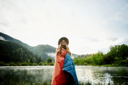 Location Image for Original Puffy Recycled Blanket