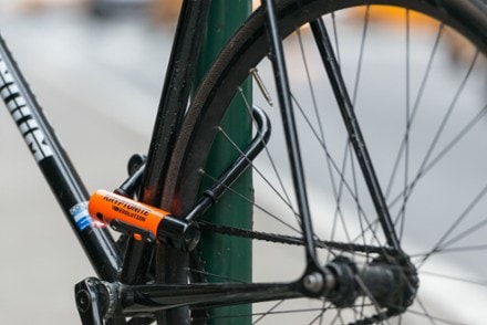 Kryptonite Evolution Standard U-Lock 3