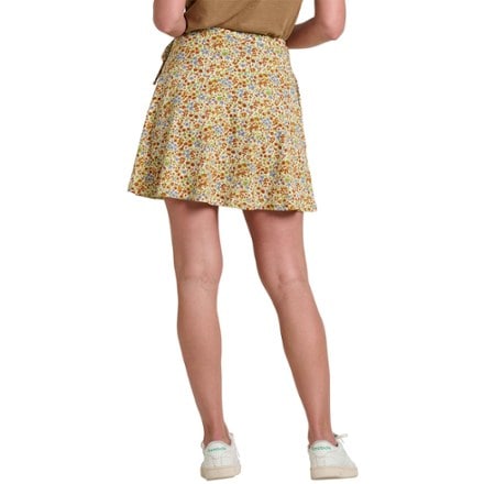 On Body Image of color Cinnamon Ditsy Print