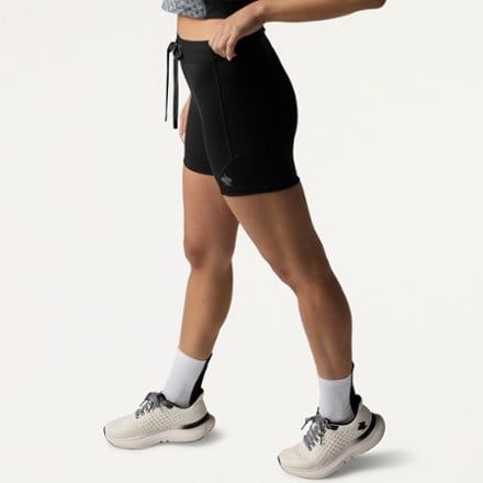 rabbit Pacer 4" Shorts - Women's 3
