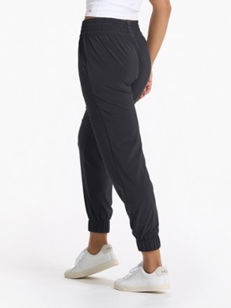 Vuori Villa Jogger Pants - Women's 4