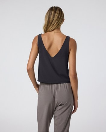 Vuori Villa Cropped Tank Top - Women's 2