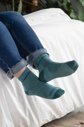 Wide Open Single Stripe Cushioned Quarter Socks - Women's 4