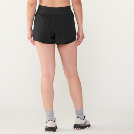 Vuori Daily Speed Shorts - Women's 2