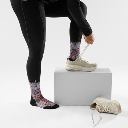 Smartwool Trail Run Targeted Cushion Triangle Prism Print Crew Socks - Women's 2