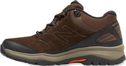 new balance hiking shoes mens