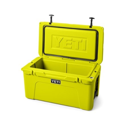 YETI Tundra 65 Cooler 2