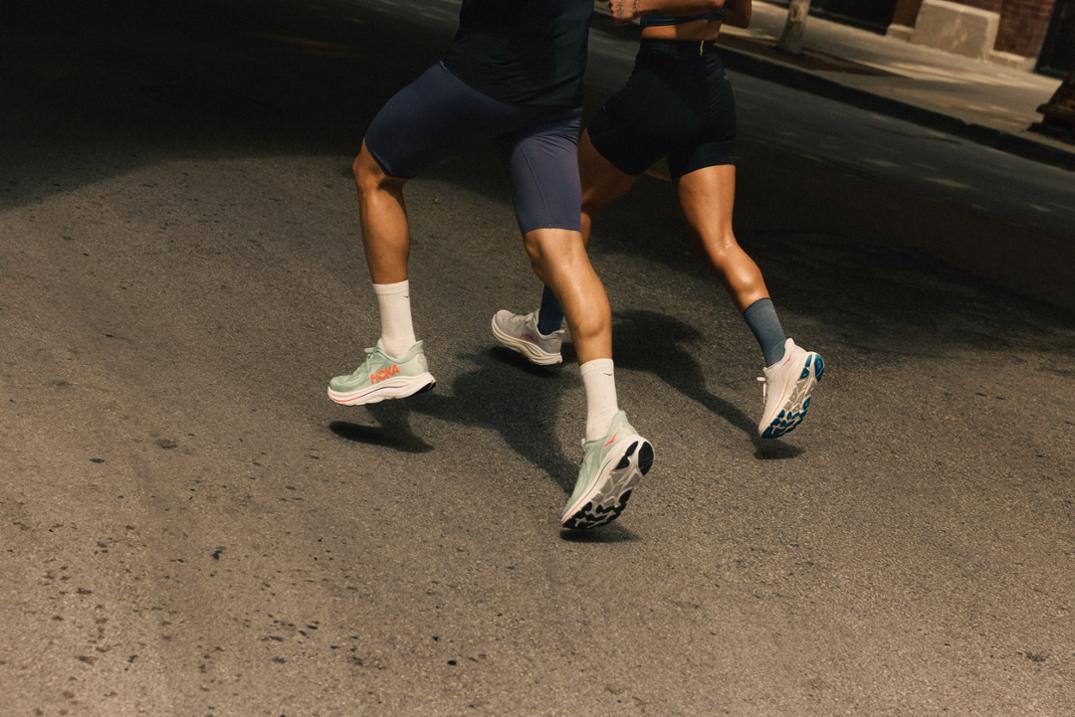 Location Image for Clifton 10 Road-Running Shoes - Women's