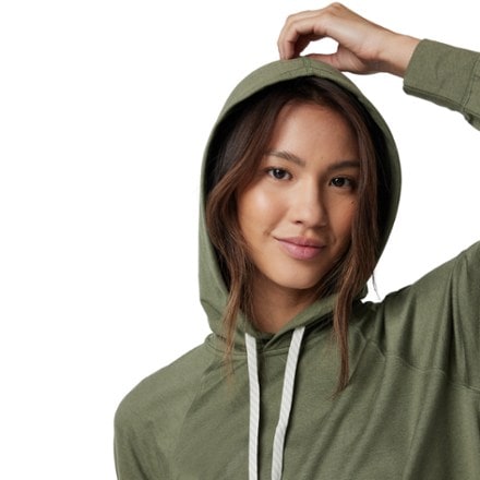 Vuori Halo Oversize Hoodie - Women's 4