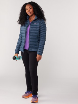 Patagonia down outlet jacket women