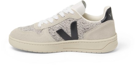 Veja clearance clearance