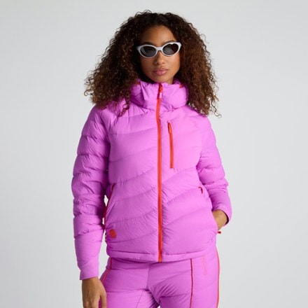 SENIQ Wild Puff Packable Down Hoodie - Women's 0