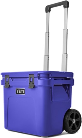 YETI Roadie 32 Wheeled Cooler 4