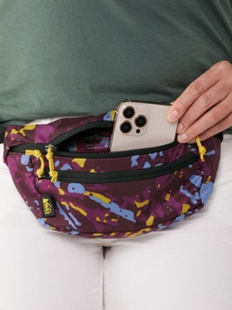 REI Co-op Trail 2 Print Waist Pack 4