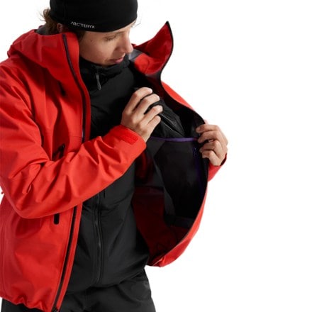 Arc'teryx Alpha SV Jacket - Women's 9