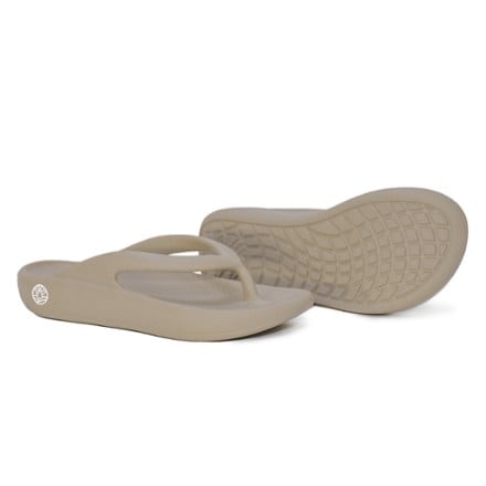 Freewaters Cloud9 Ultra Bliss Flip-Flops - Women's 2