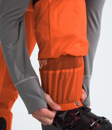 The North Face Chakal Snow Pants - Men's 5