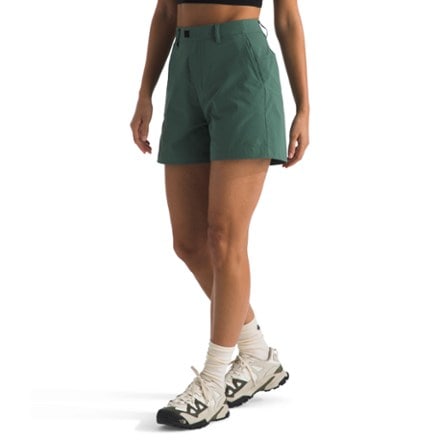 The North Face Basin 5" Shorts - Women's 4