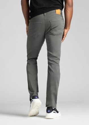 DUER No Sweat Relaxed Fit Tapered Pants - Men's 4