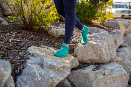 Injinji Run Lightweight No-Show Socks - Women's 2