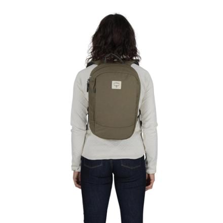 Osprey Arcane Small Daypack 4