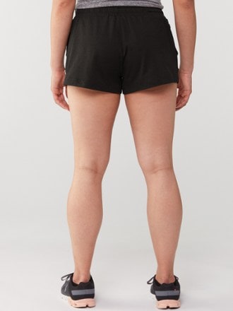 Vuori Halo Performance Shorts - Women's 2