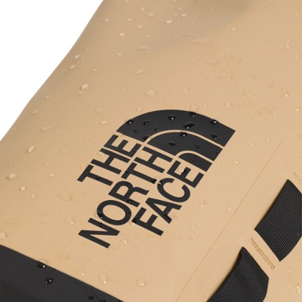 The North Face Base Camp Dry Bag - 8 L 4