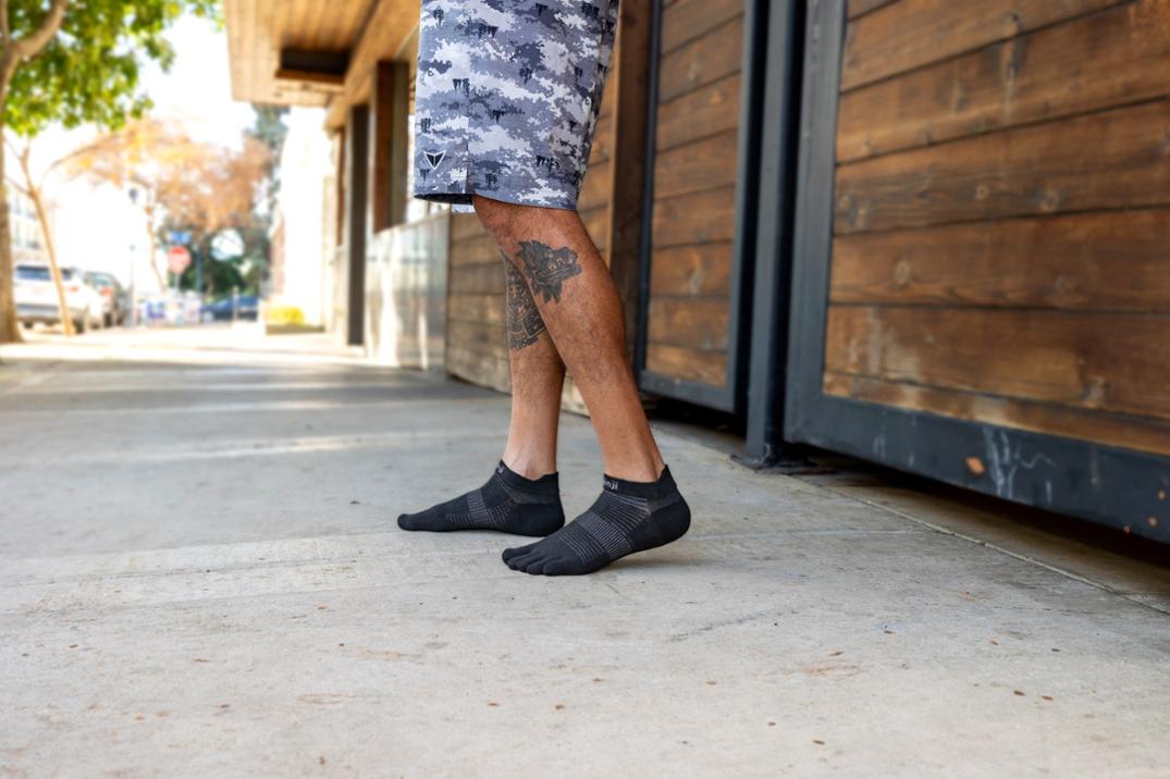 Location Image for Run Lightweight No-Show Socks