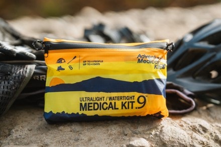 Adventure Medical Kits Ultralight/Watertight .9 Medical Kit 7