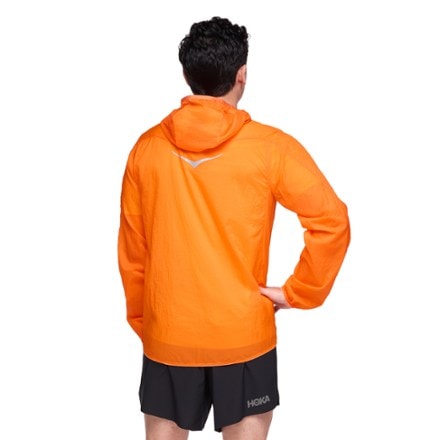 HOKA Skyflow Viz Jacket - Men's 1