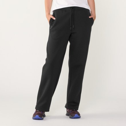 On Focus Tech Sweatpants - Women's 1