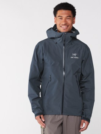 Arcteryx raincoat 2024